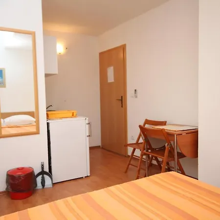 6850b Makarska